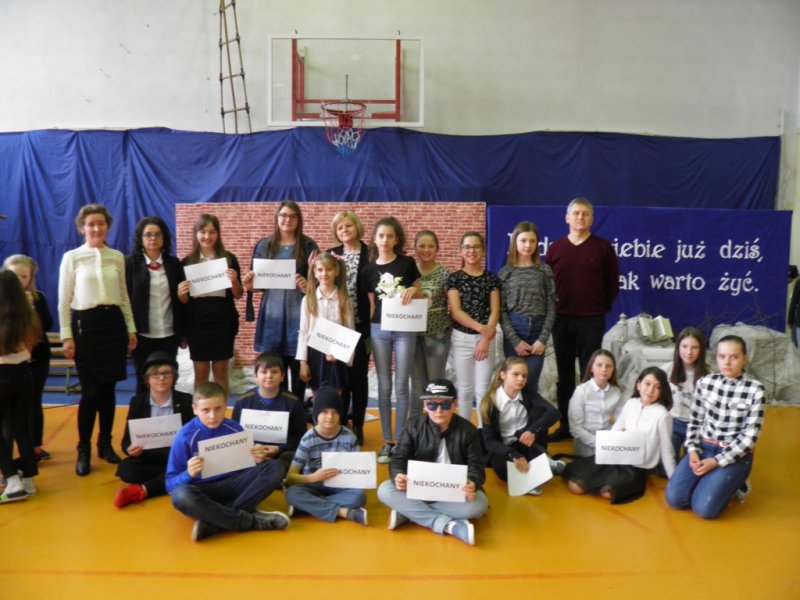 Przedstawienie "Niekochany"